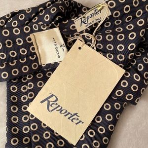 Reporter neckerchief